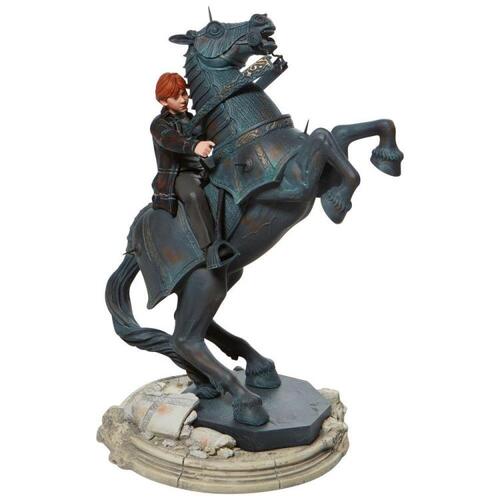 WIZARDING WORLD OF HARRY POTTER - RON ON CHESS HORSE FIGURINE