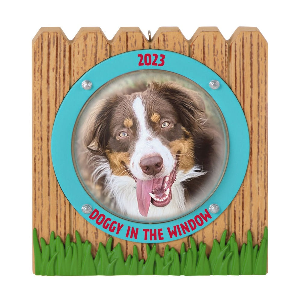 2023 Hallmark Keepsake Ornament Doggy In The Window Photo Frame