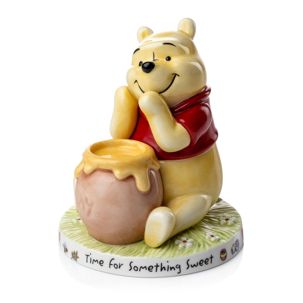 English Ladies Winniw The Pooh - Time For Something Sweet Figurine